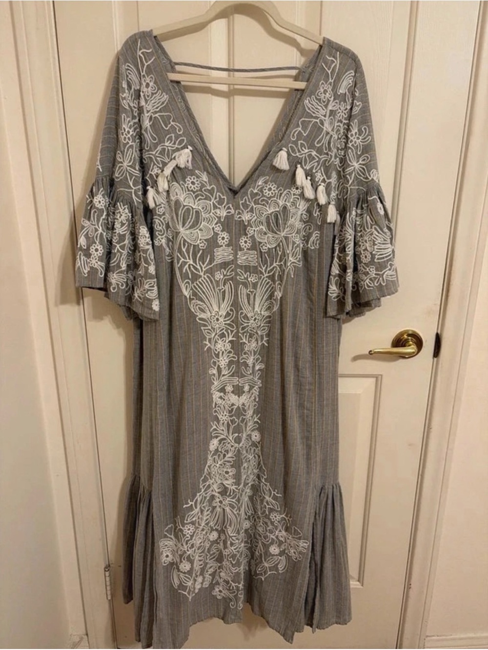 Anthropologie Maeve Tassel &!Embroidery Details Maxi Dress with Side Slit